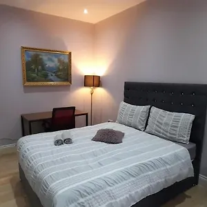 fenia.cambridgehotelsuk.com/