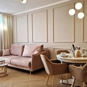 https://city-center-708.warsawhotelspoland.com