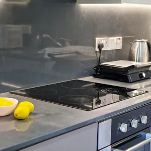 https://airbnsea-centre-apts.protaras-cy-hotels.com